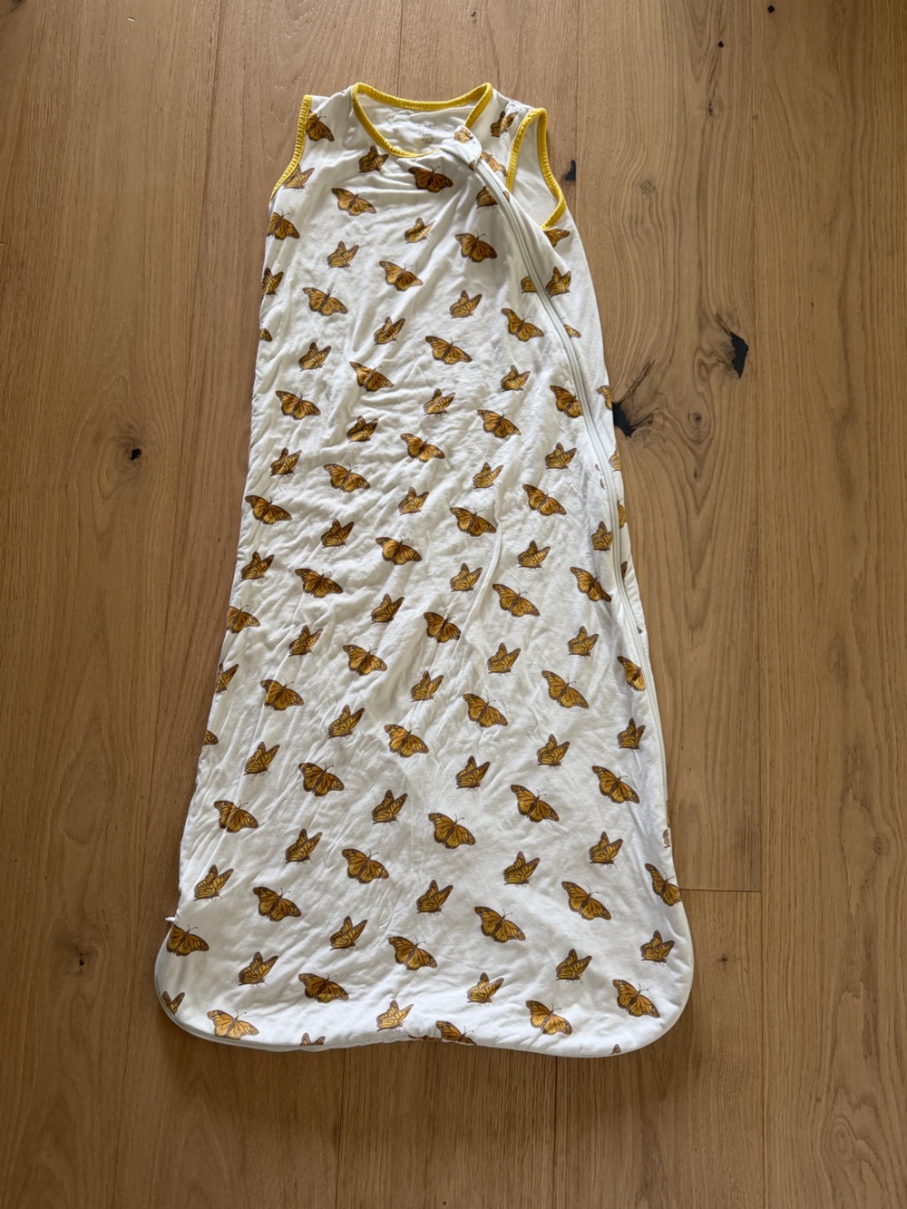 White with Gold Butterfly Print kyte baby sleep sack .5 tog